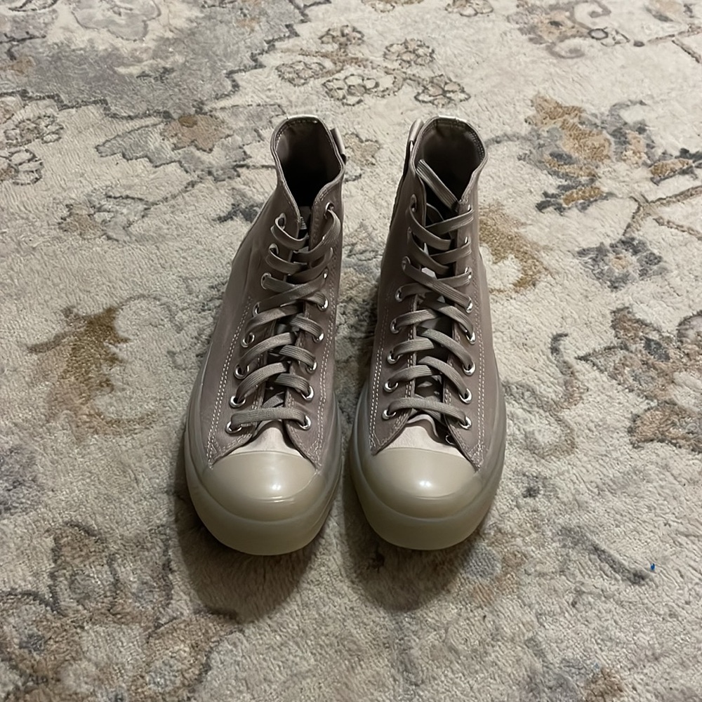 Converse - Picture 4 of 4